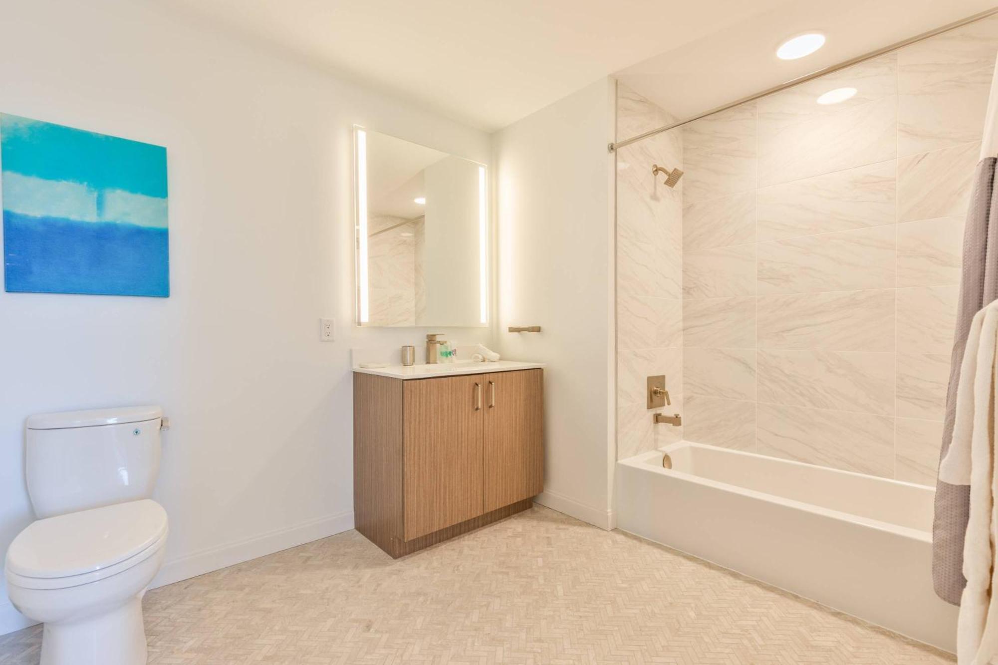 Gorgeous With Kitchen-idl-451 * Boston