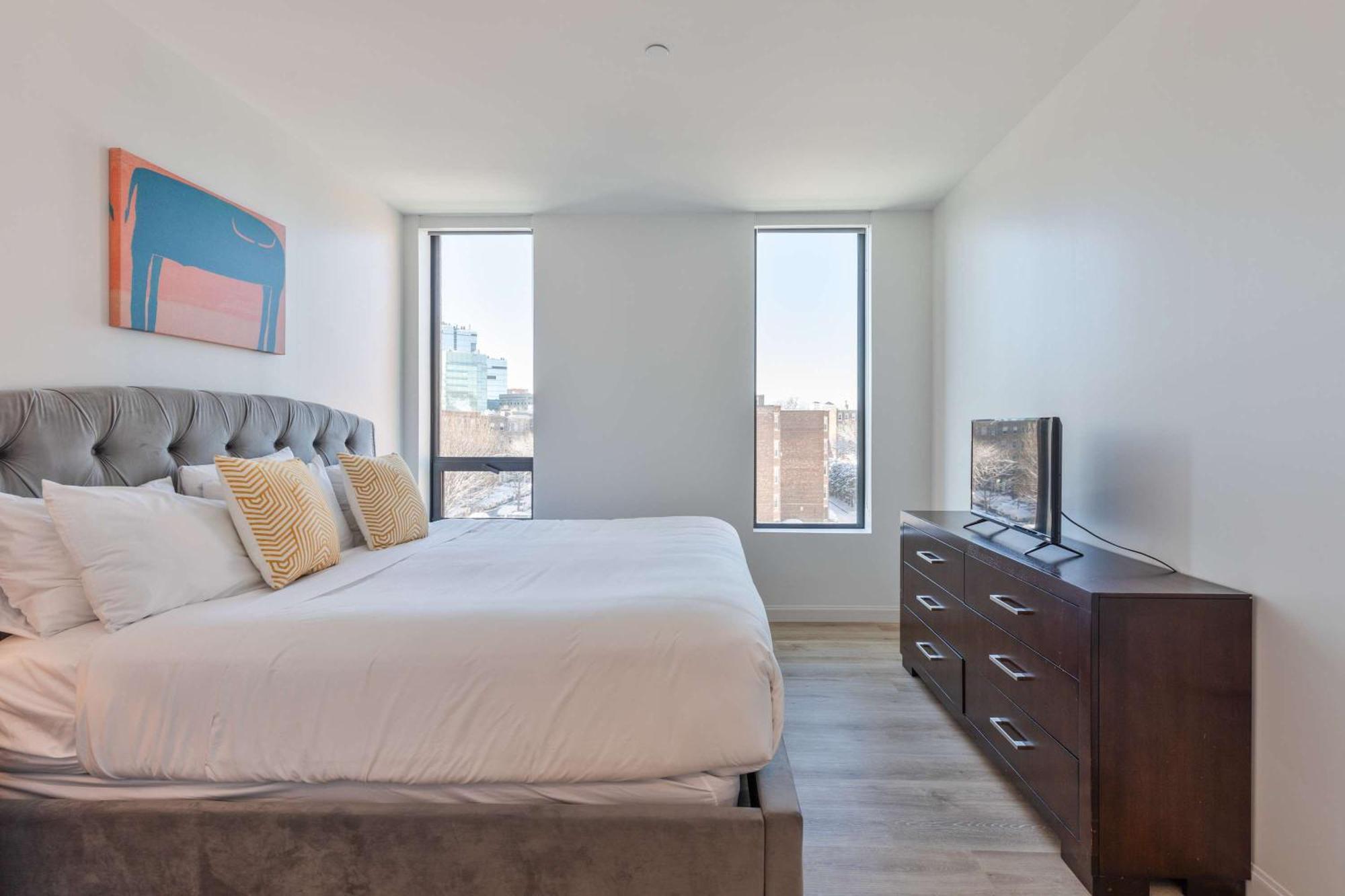 Gorgeous With Kitchen-idl-451 Apartment *