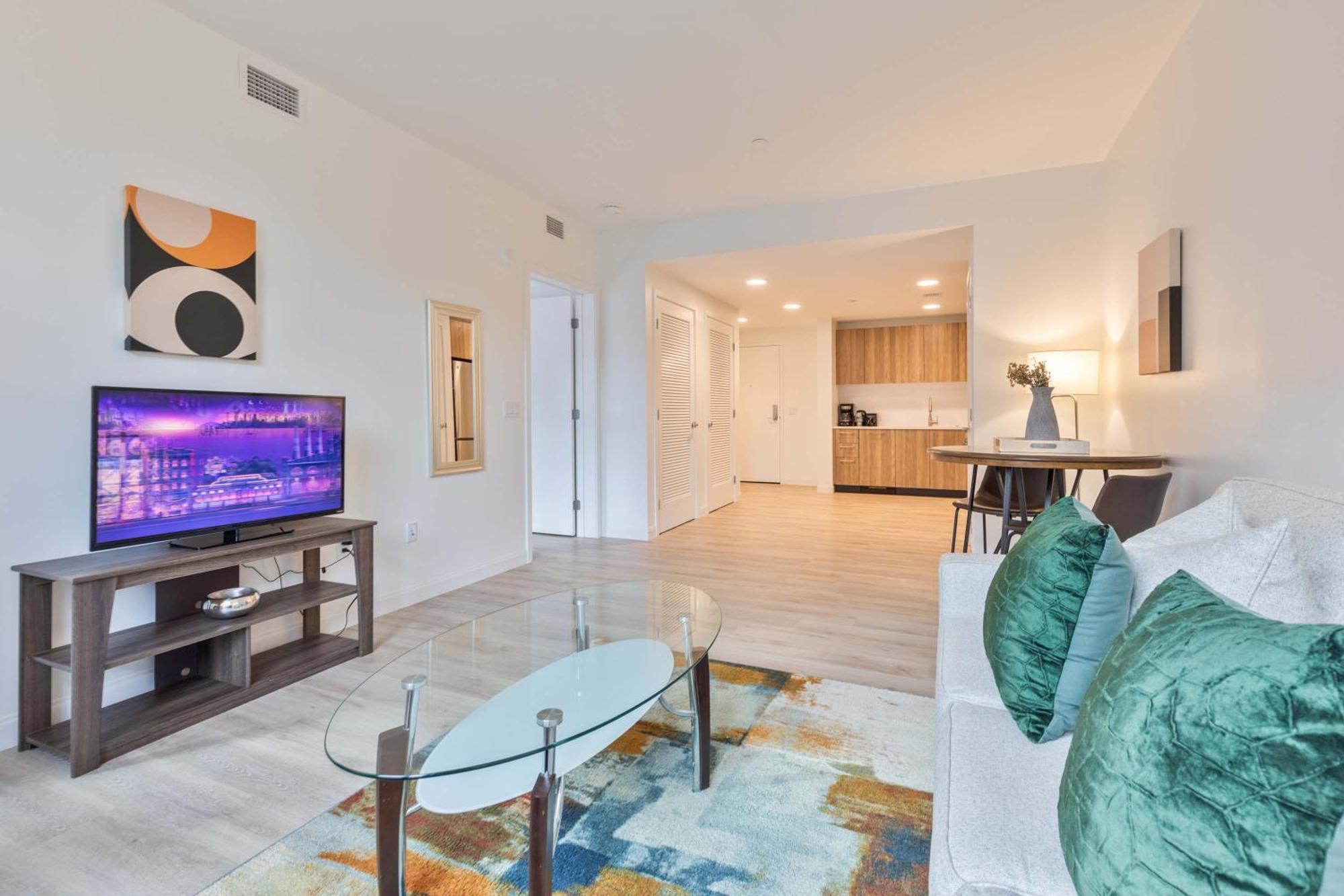 Gorgeous With Kitchen-idl-547 Apartment *