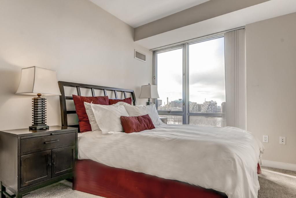 Global Luxury Suites At West End Apartment *