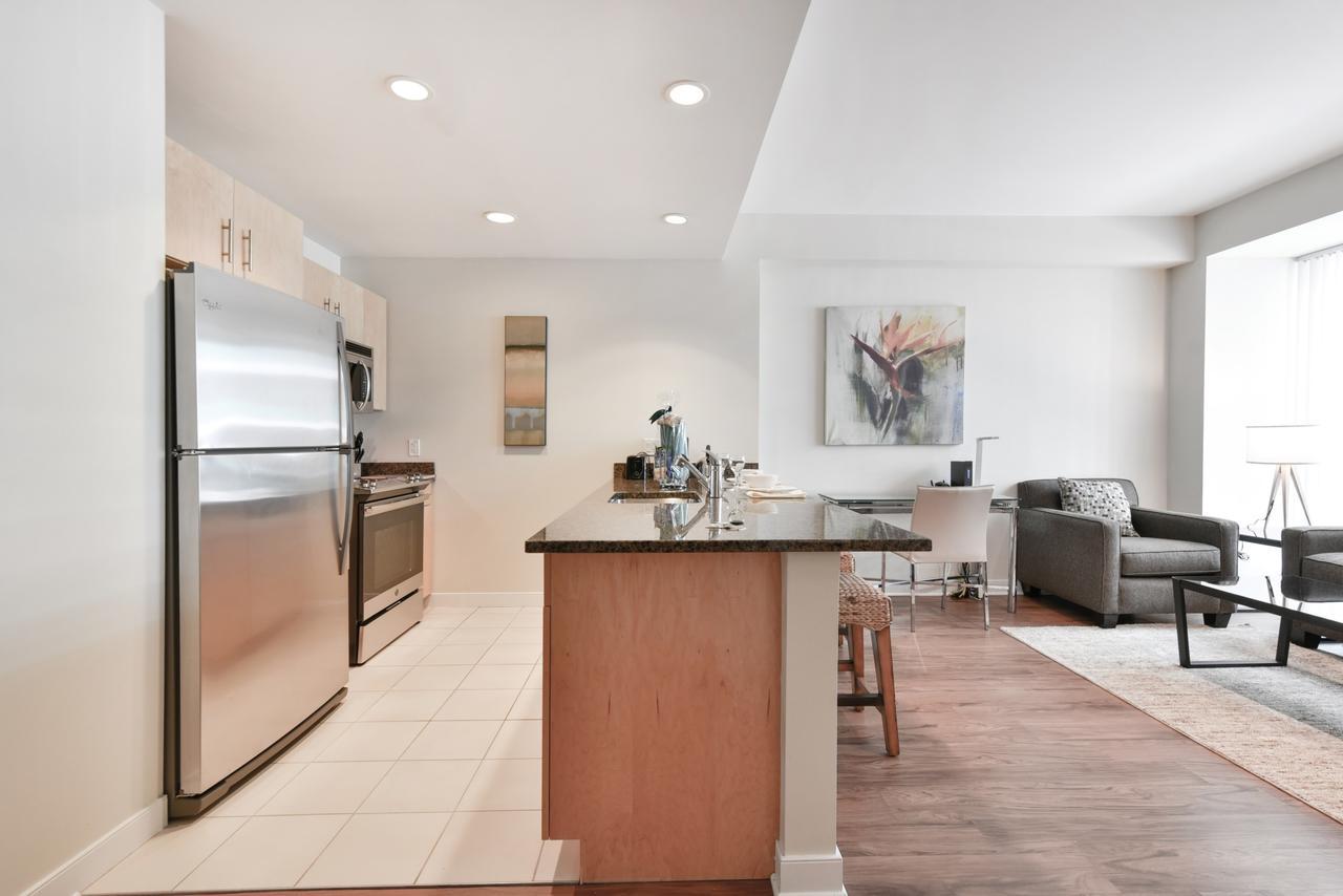 Global Luxury Suites At West End Apartment