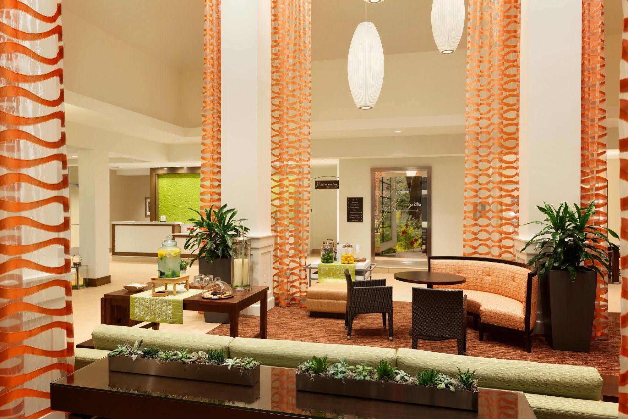 Hotel Hilton Garden Logan Airport 3*