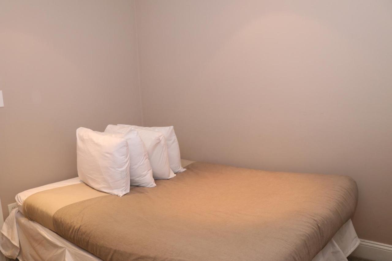 Stylish 2 Bedroom In South End Apartment