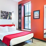 Hi Boston Hostel