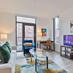Gorgeous Apt With Kitchen-Idl-547