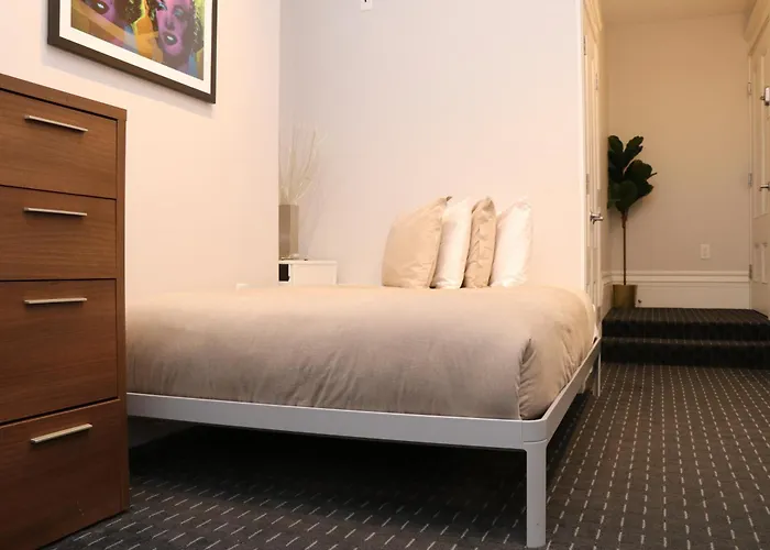 Charming & Stylish Studio On Beacon Hill #3