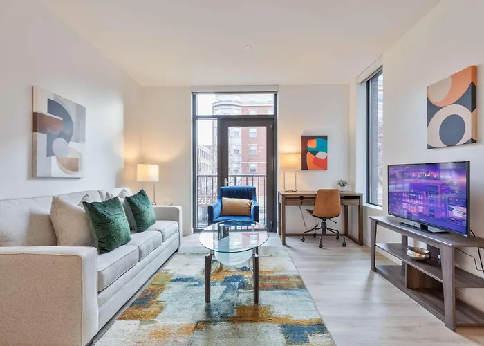Gorgeous Apt With Kitchen