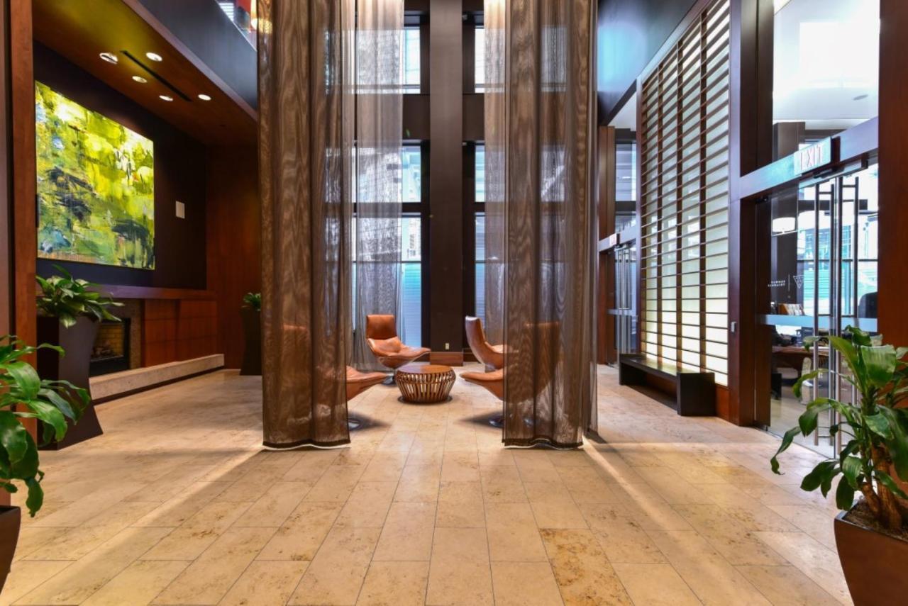 Churchill Living Fenway Triangle Apartamento