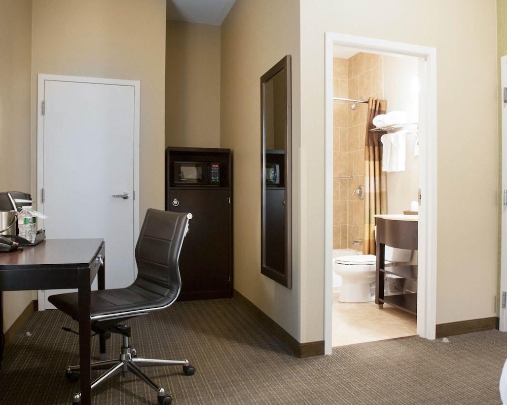 Envision Boston-longwood, Ascend Collection