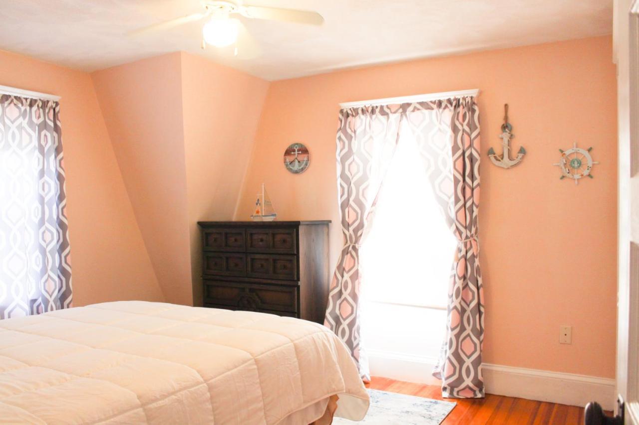 The Naughton Guest House-close To Casa de férias *