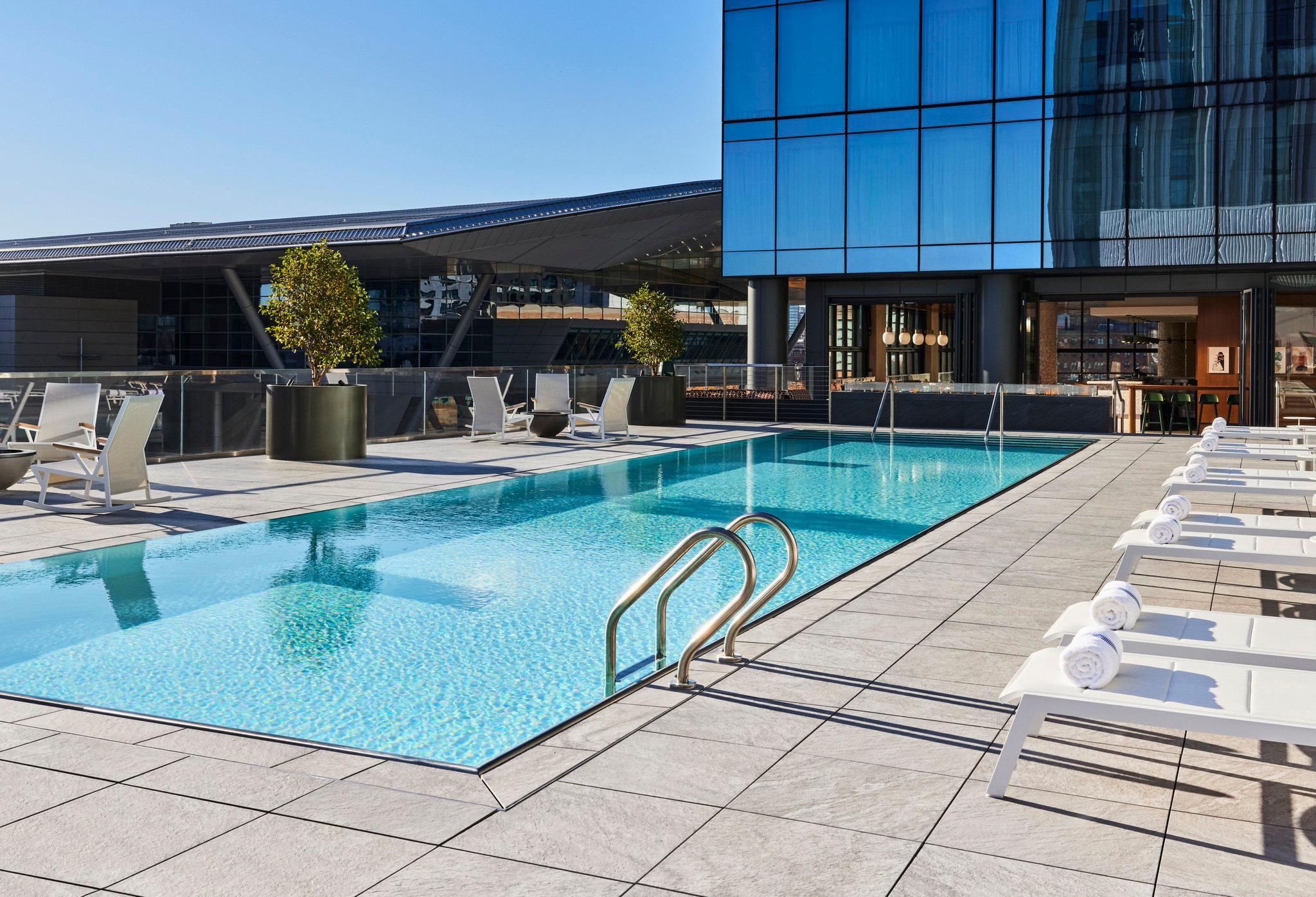 Omni At The Seaport 4* Boston