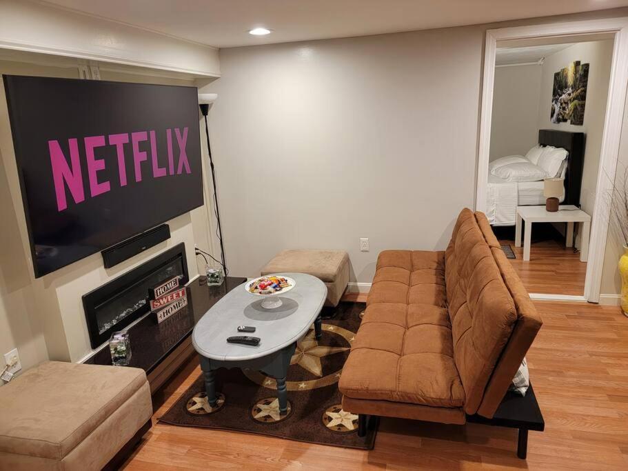 Apartment Sweet *