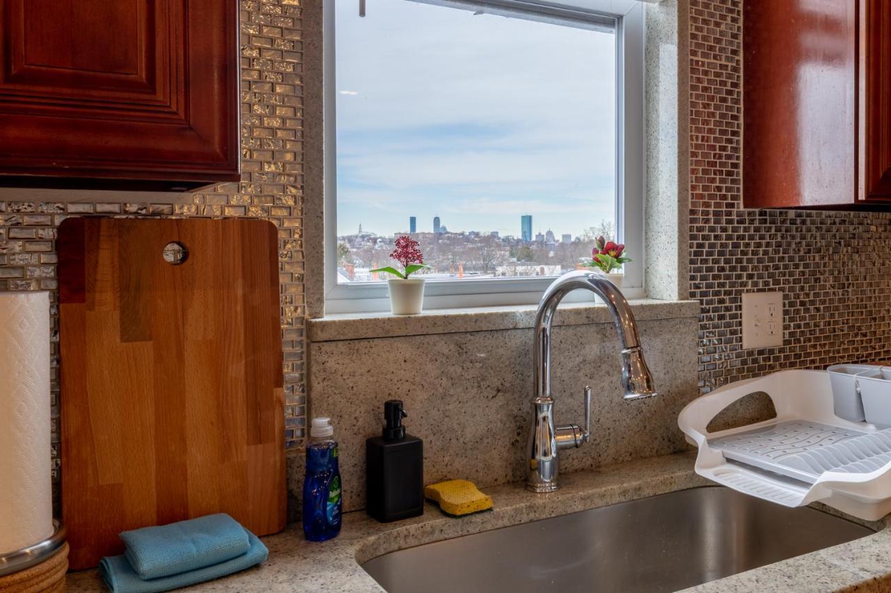 90 New! Modern Views -sleek Living Boston