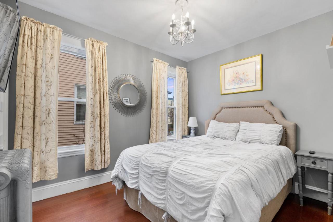 Bright & Spacious Apartment, Mins From Downtown Boston, Parking Apartment