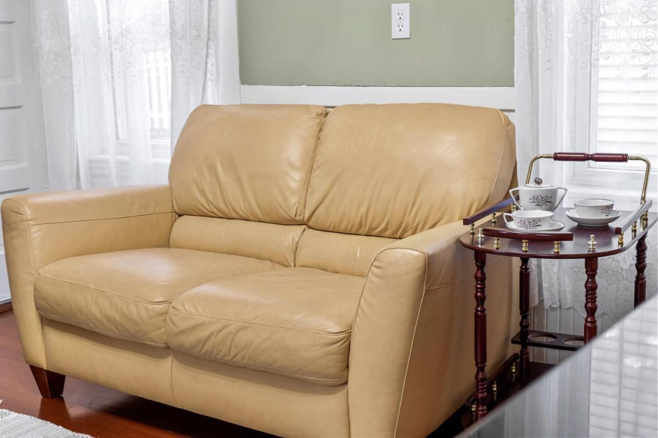 Bright & Spacious Apartment, Mins From Downtown Boston, Parking Apartment Boston