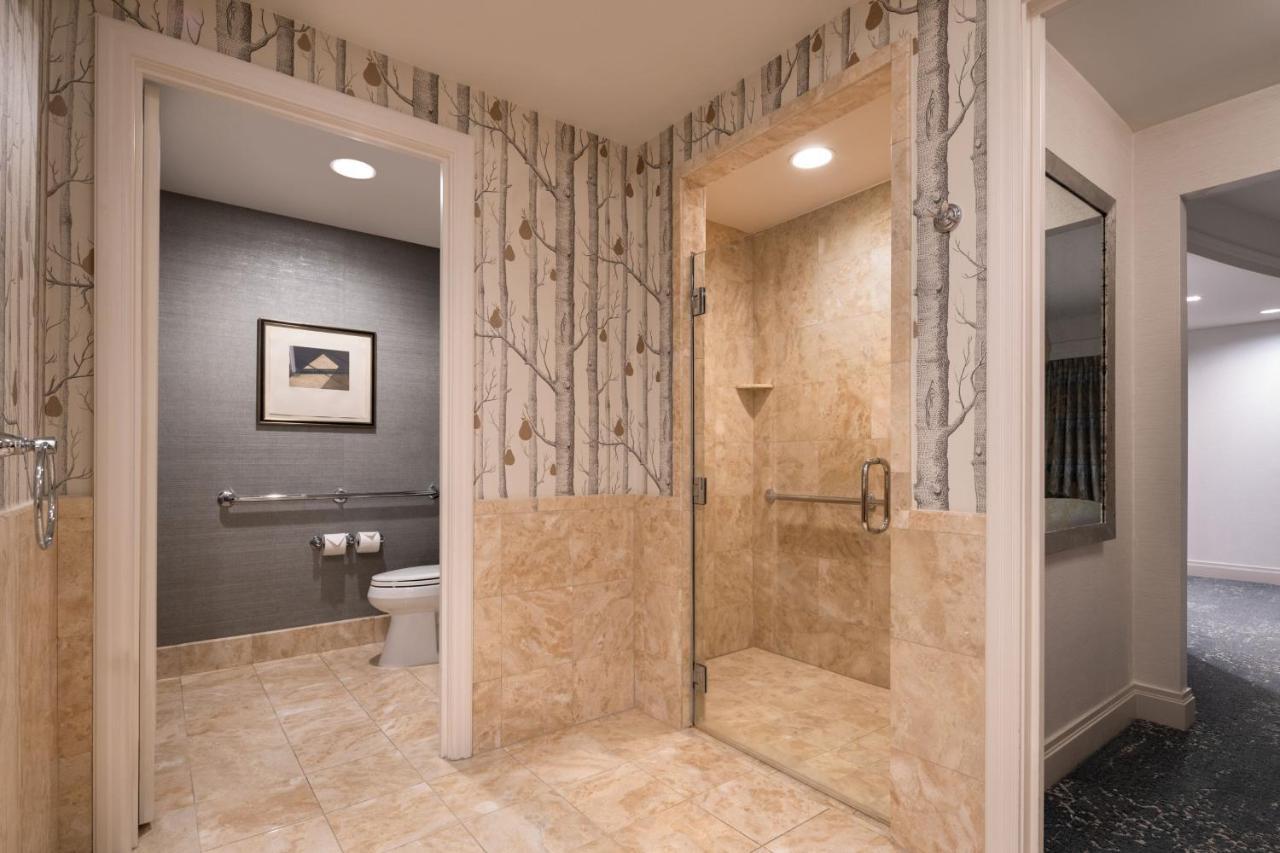 The Ritz-carlton, Boston