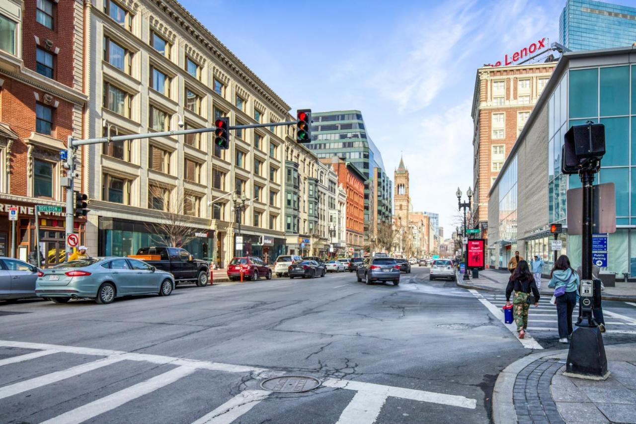 Back Bay 1br W Gym Nr Copley T Bos-875 Boston