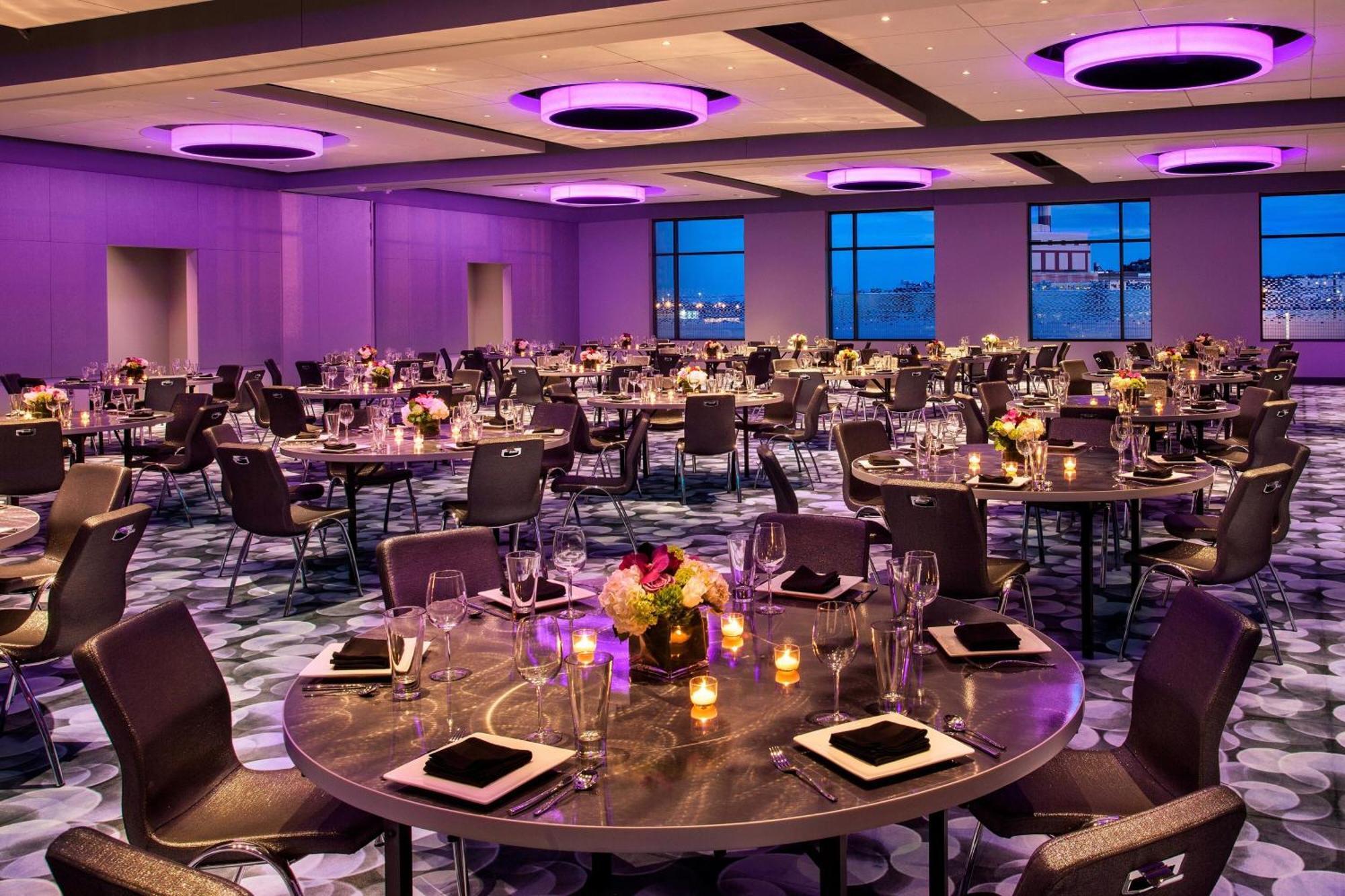 Aloft Seaport District