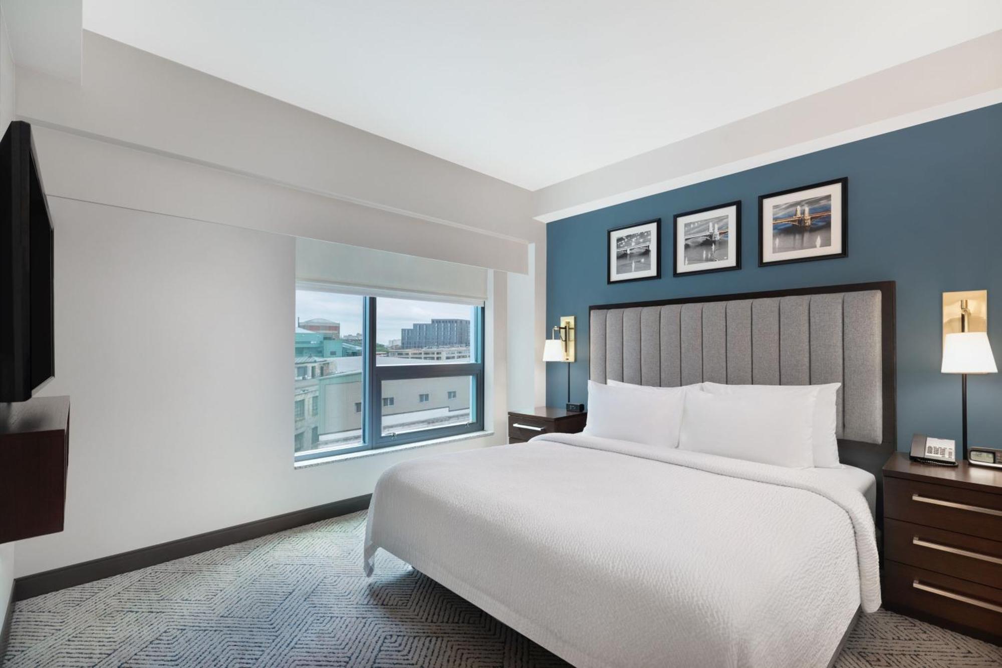 By Marriott Back Bay/fenway