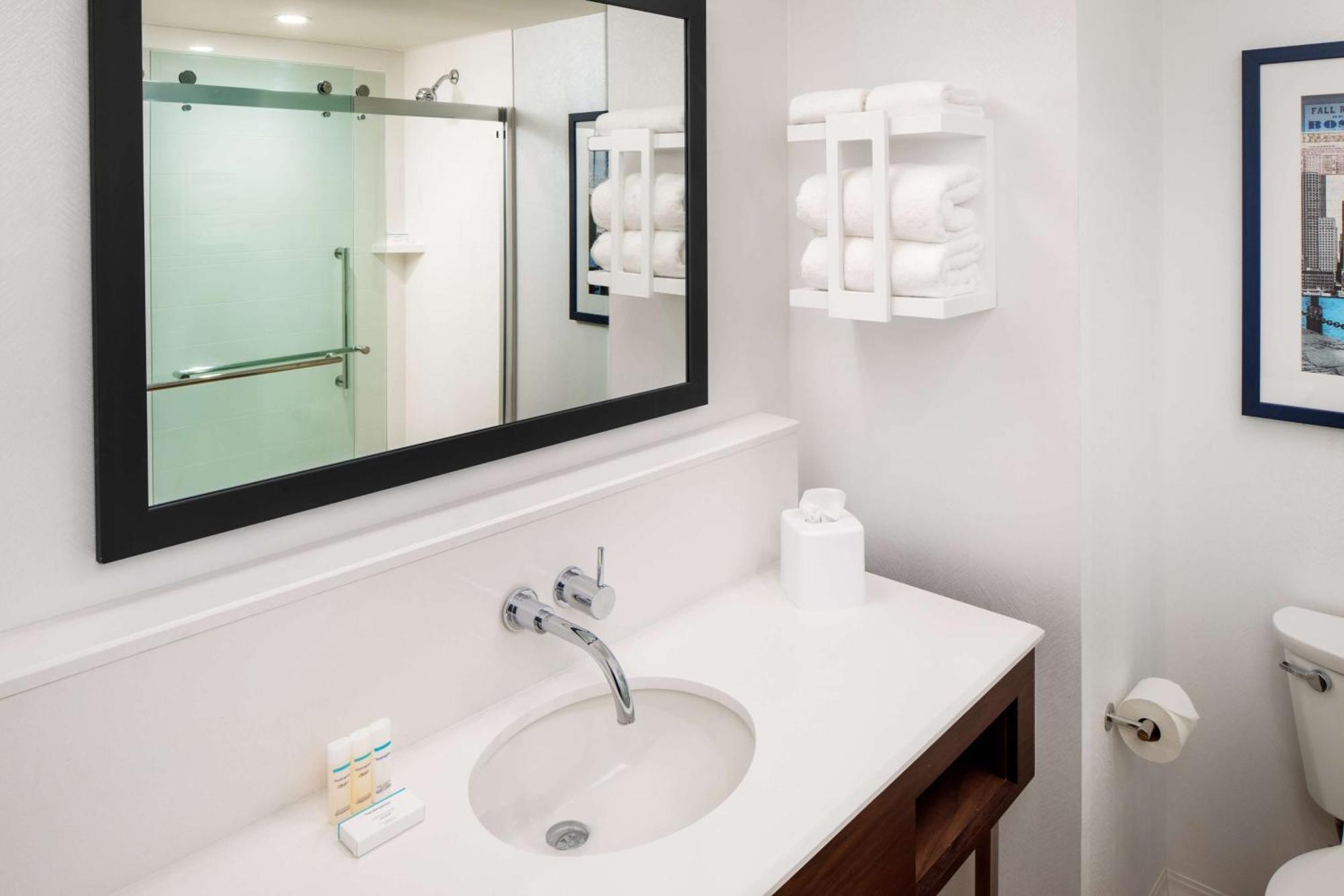 Hotel Hampton Seaport District