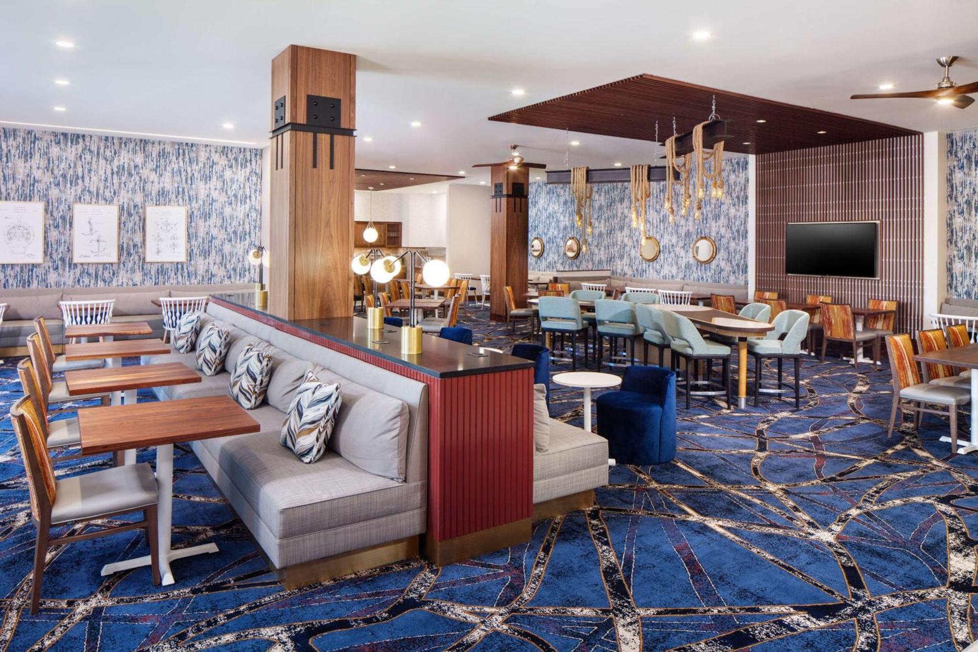 Hampton Seaport District Hotel Boston