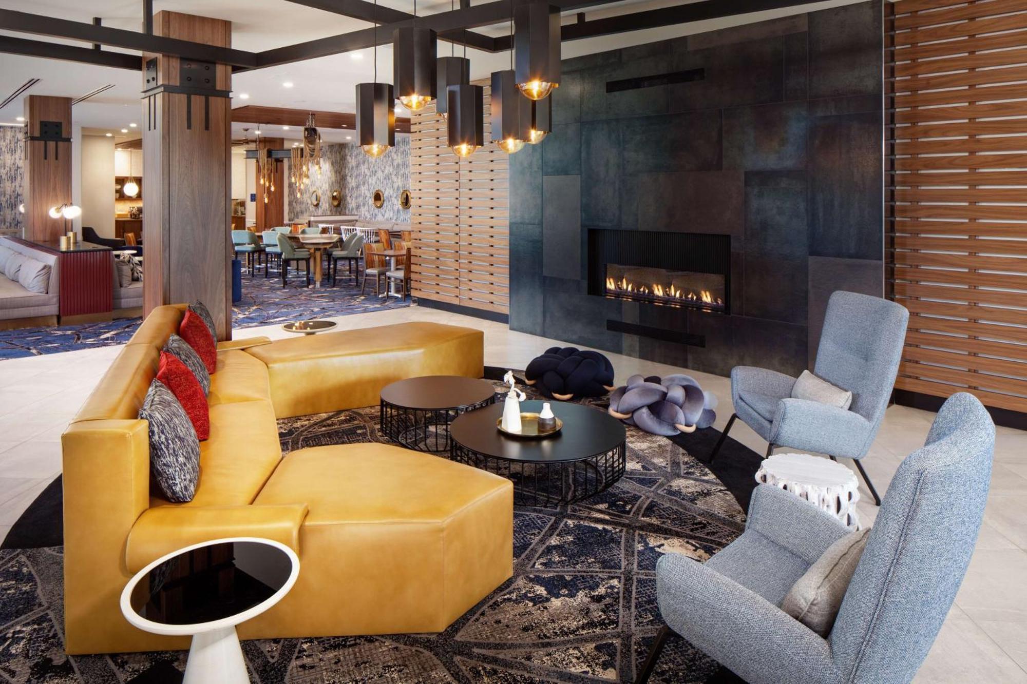 Hotel Hampton Seaport District Boston