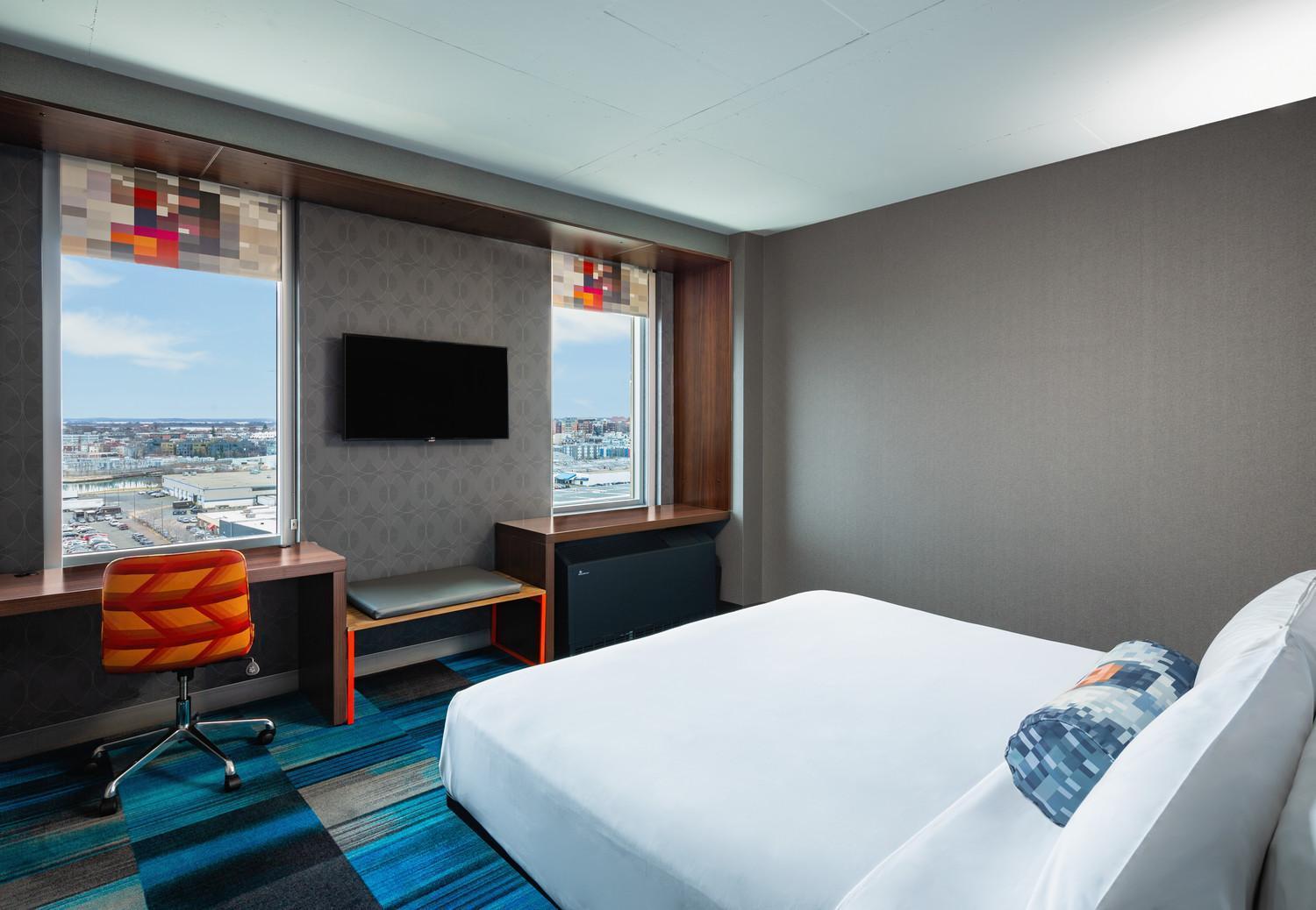 Aloft Seaport District