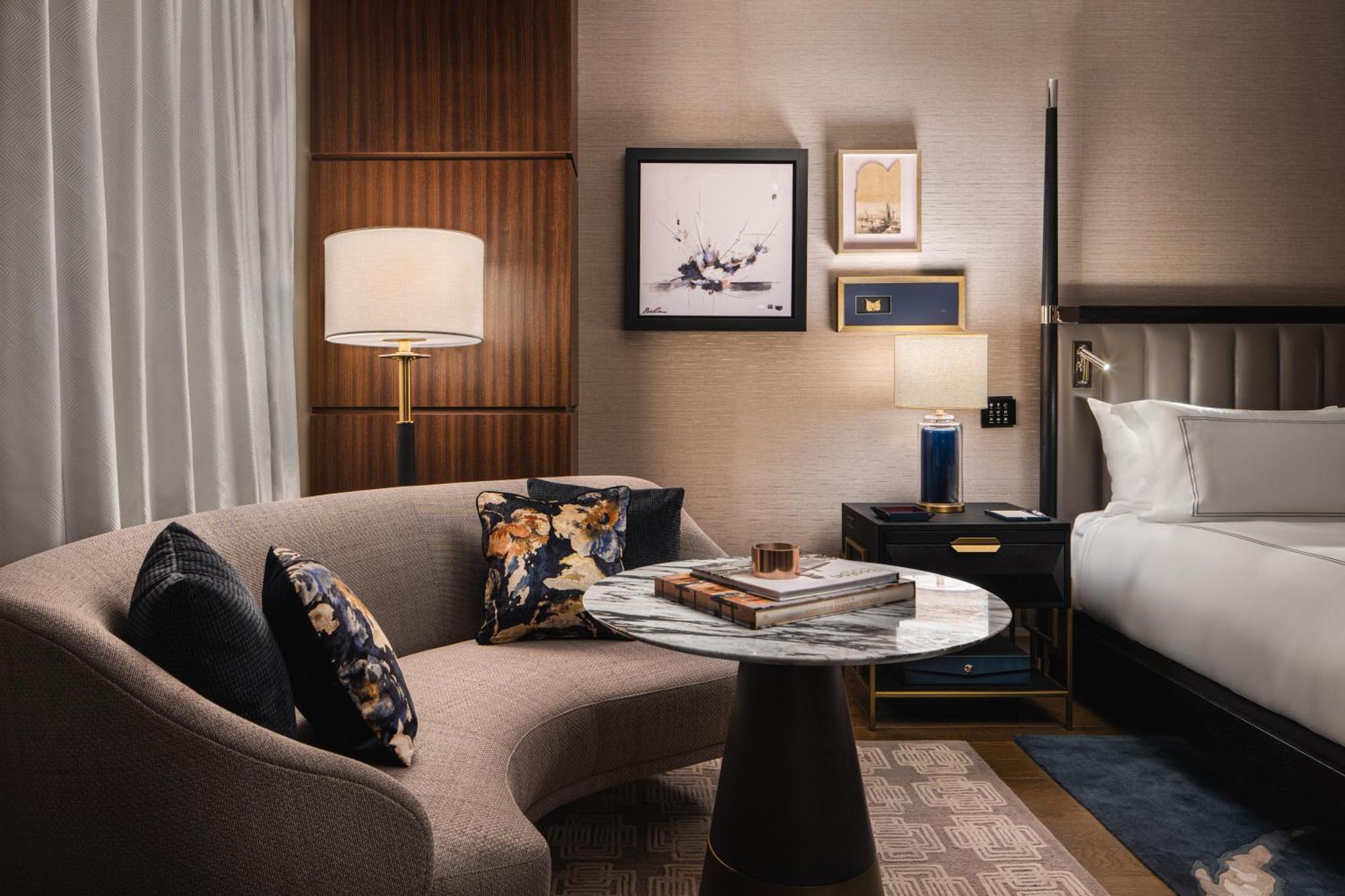 Raffles 5* Boston