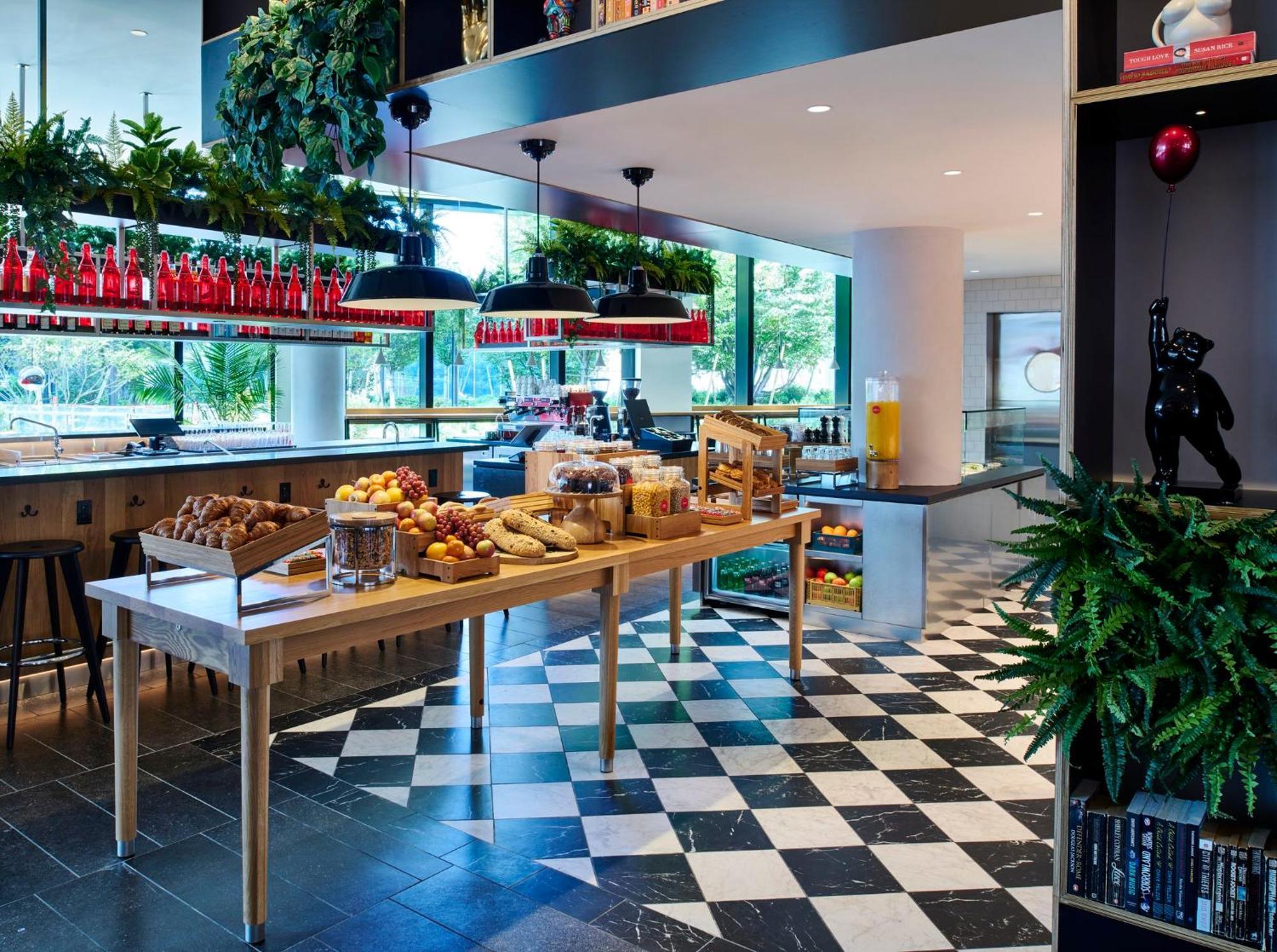 Citizenm Back Bay Hotel 4*
