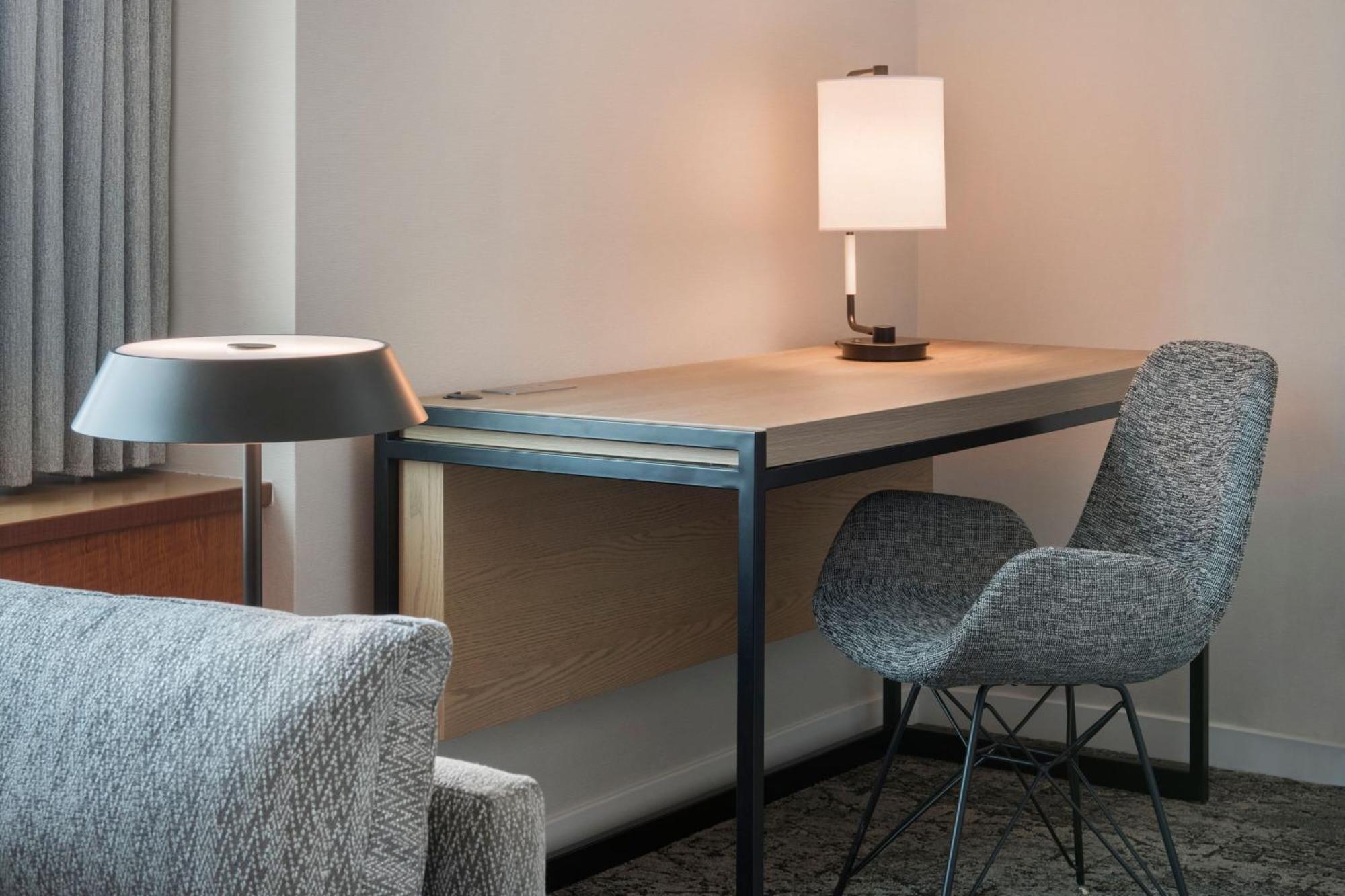 Sheraton 4* Boston