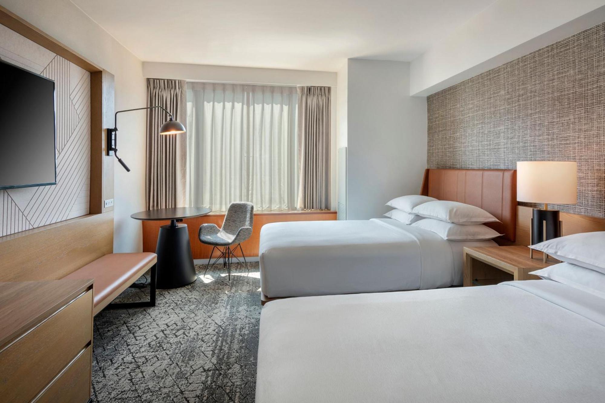 Sheraton Hotel 4*