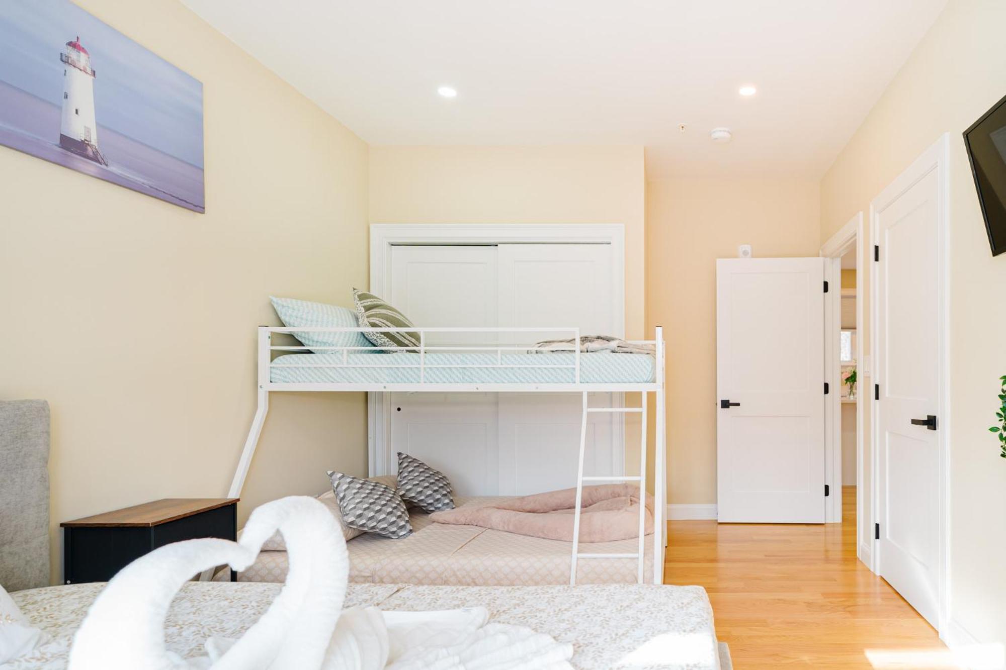 60-3 New Renovated Apartment Boston