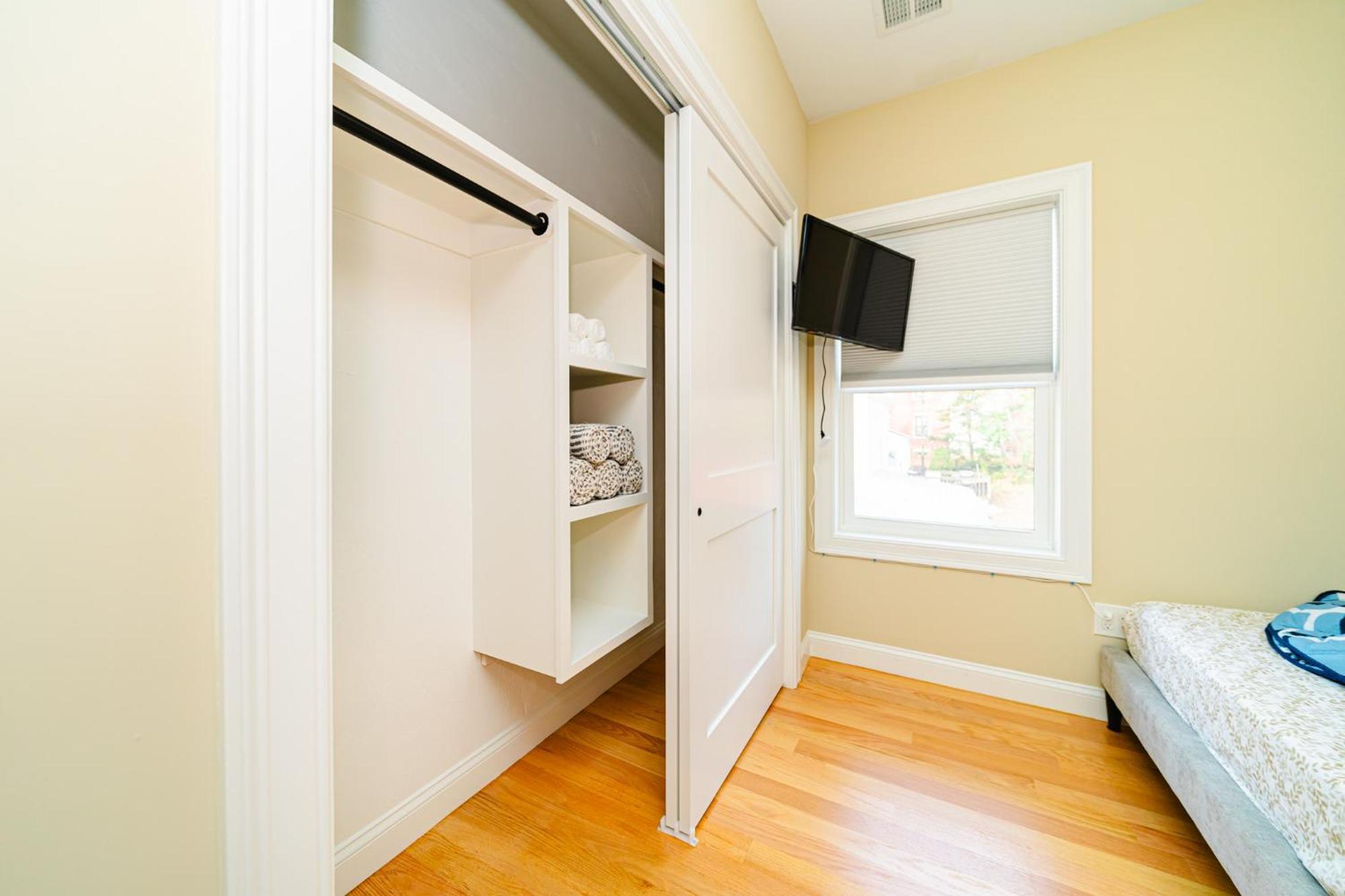 60-3 New Renovated Apartment
