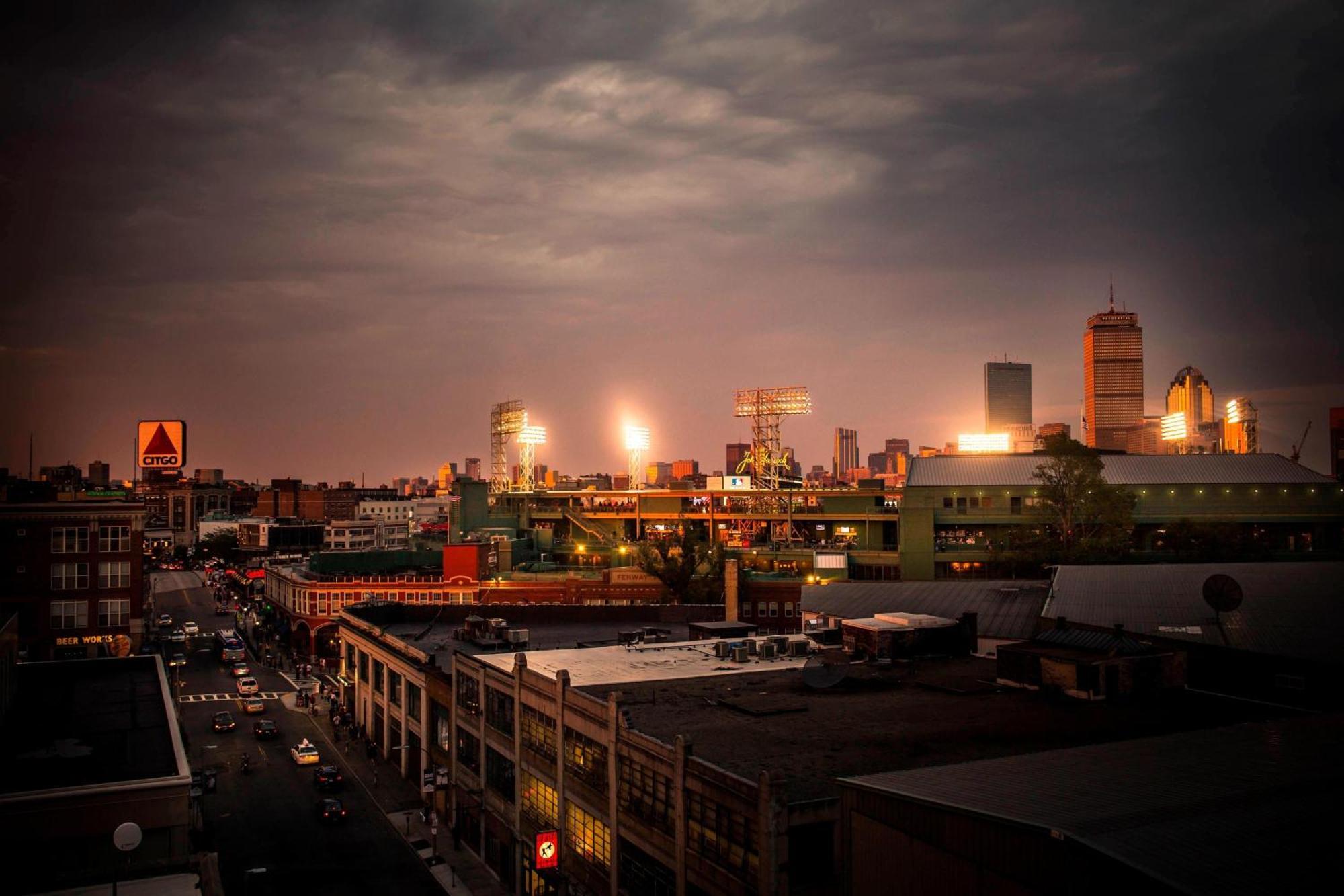 Hotel By Marriott Back Bay/fenway