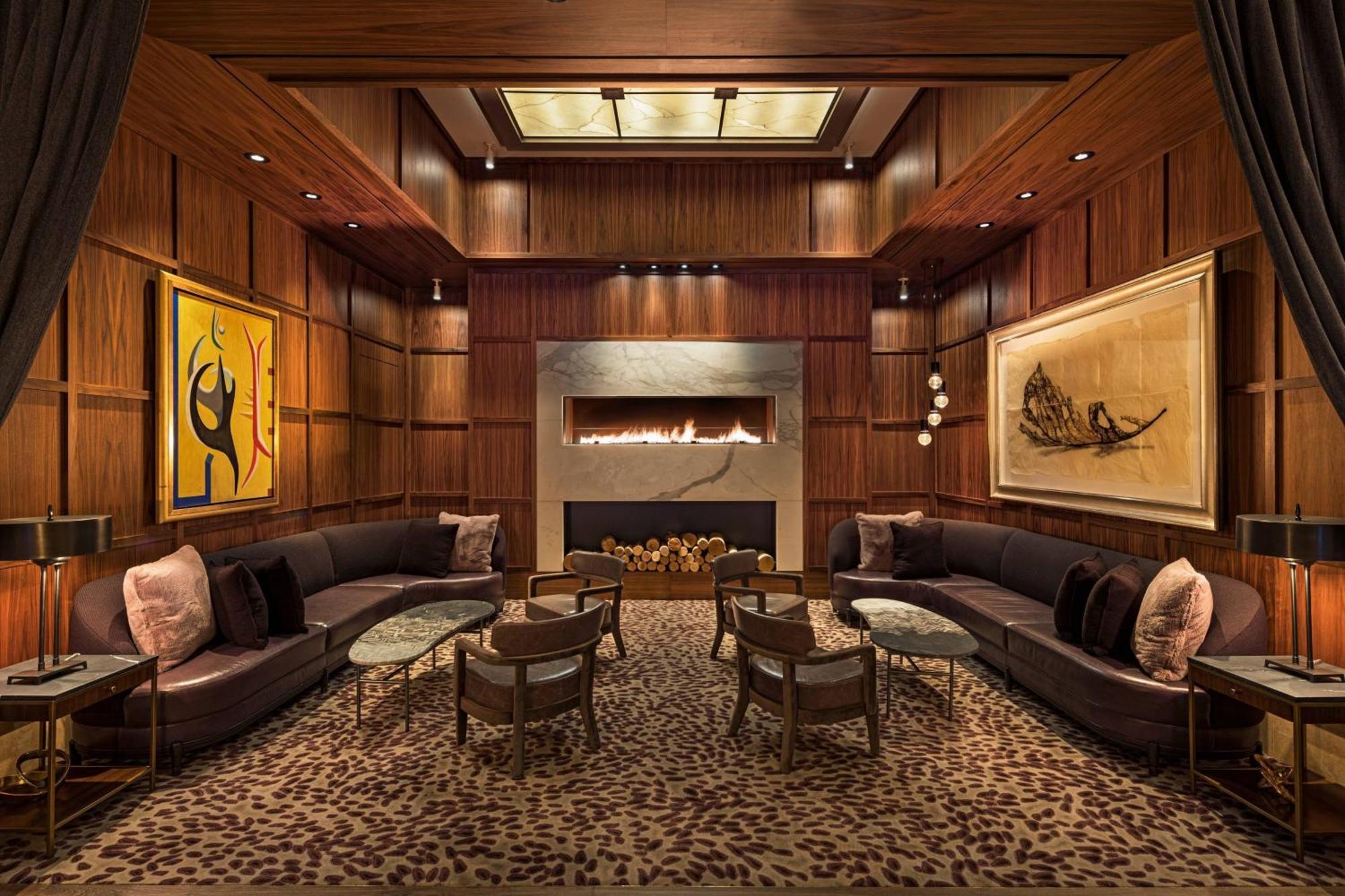 The Ritz-carlton,