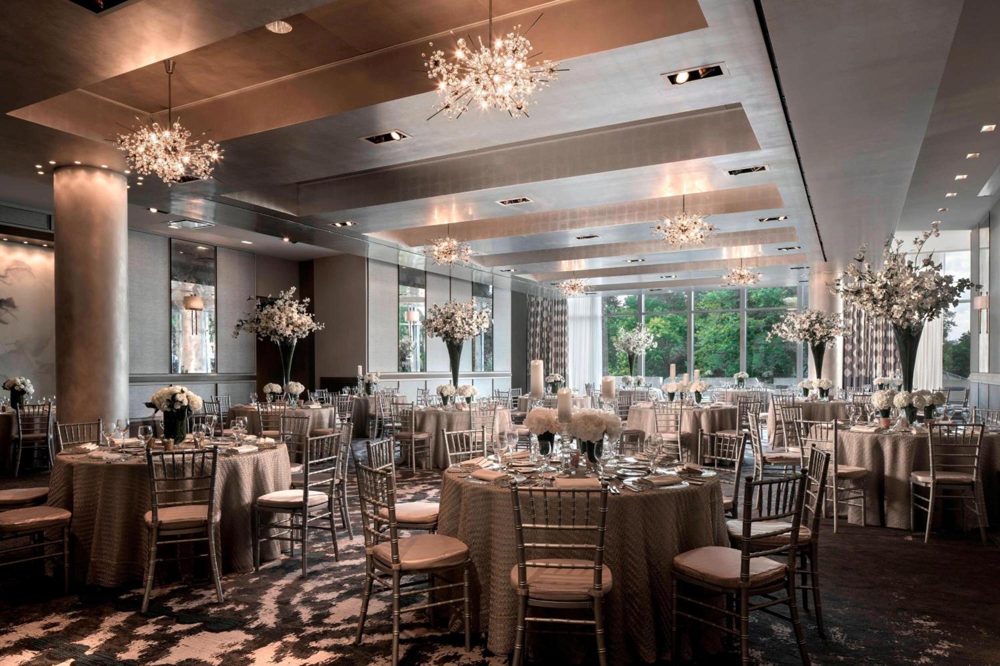 The Ritz-carlton,