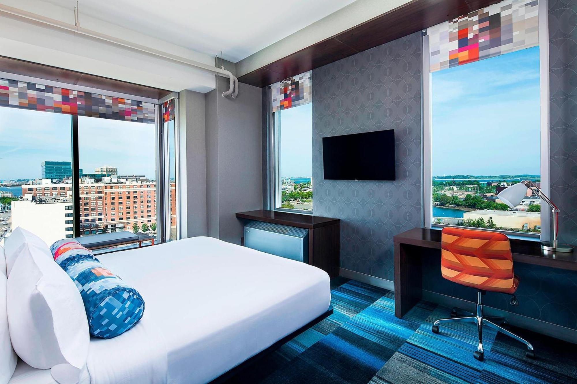 Aloft Seaport District