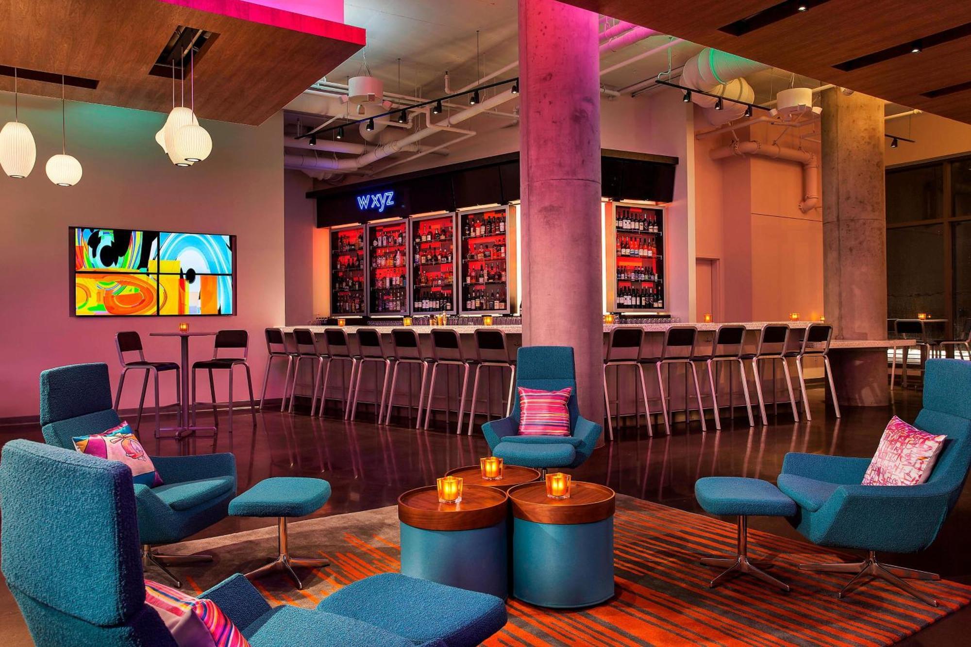 Aloft Seaport District Hotel
