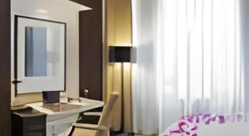 Fifteen Beacon 5* Boston