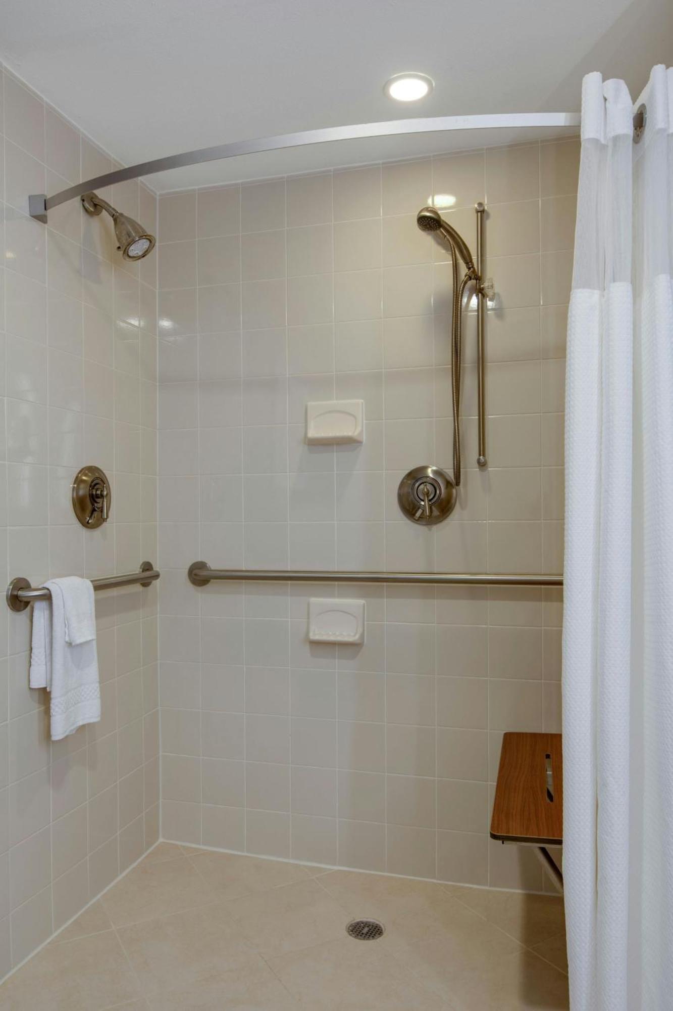 Courtyard By Marriott Logan Airport 3* Boston