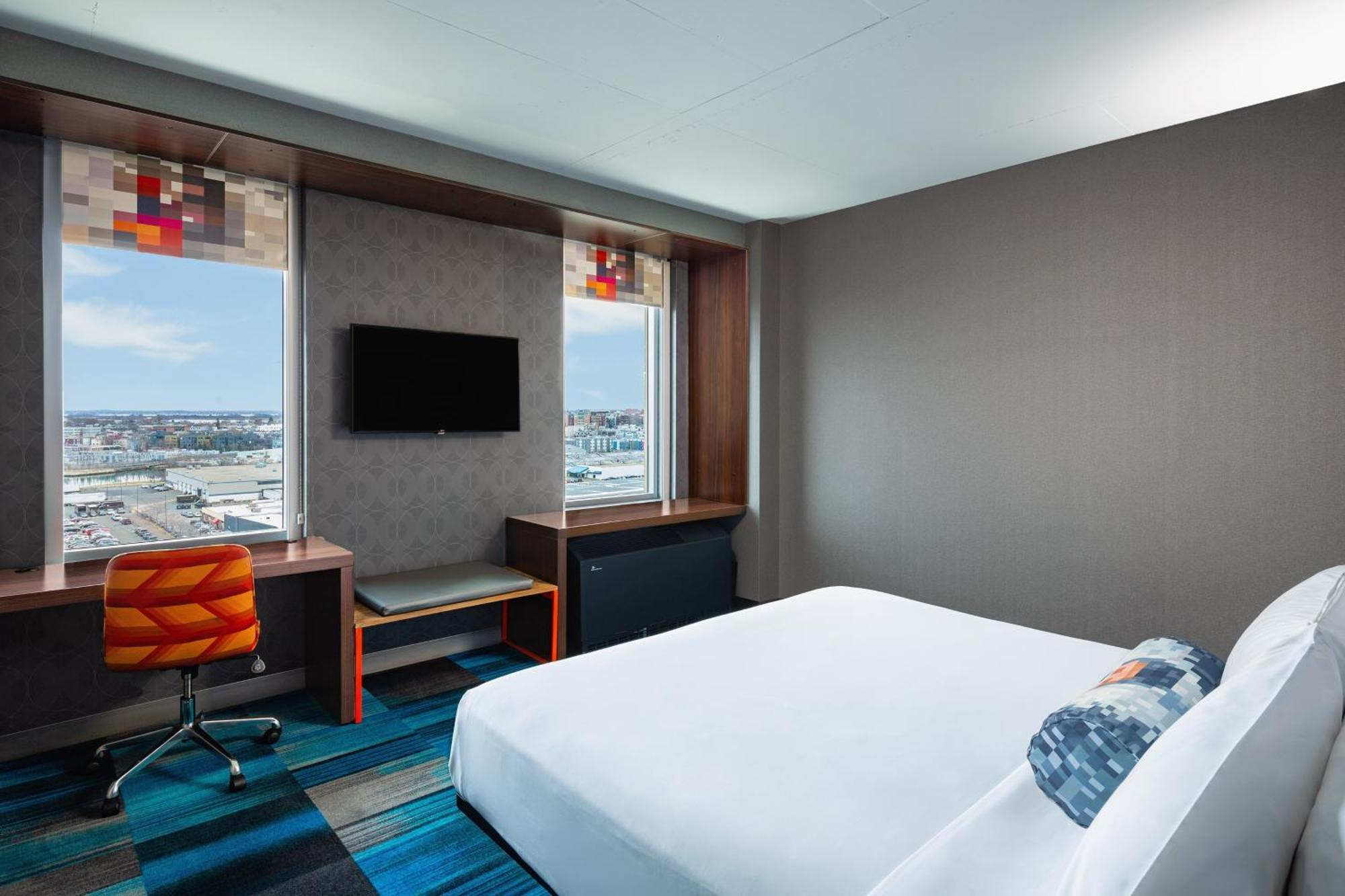 Aloft Seaport District