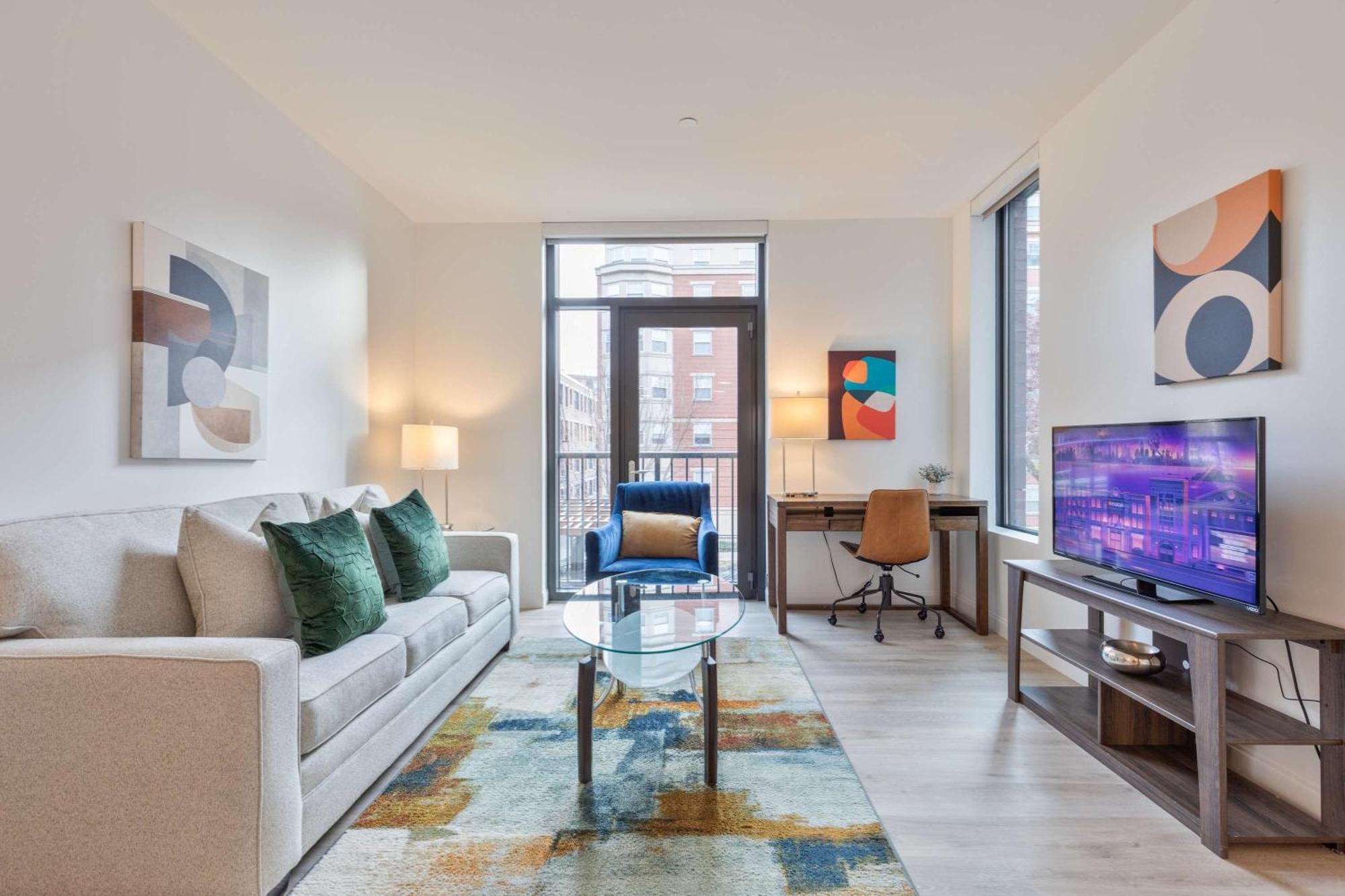 Apartment Gorgeous With Kitchen-idl-547