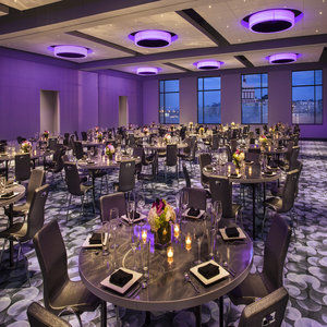 Aloft Seaport District