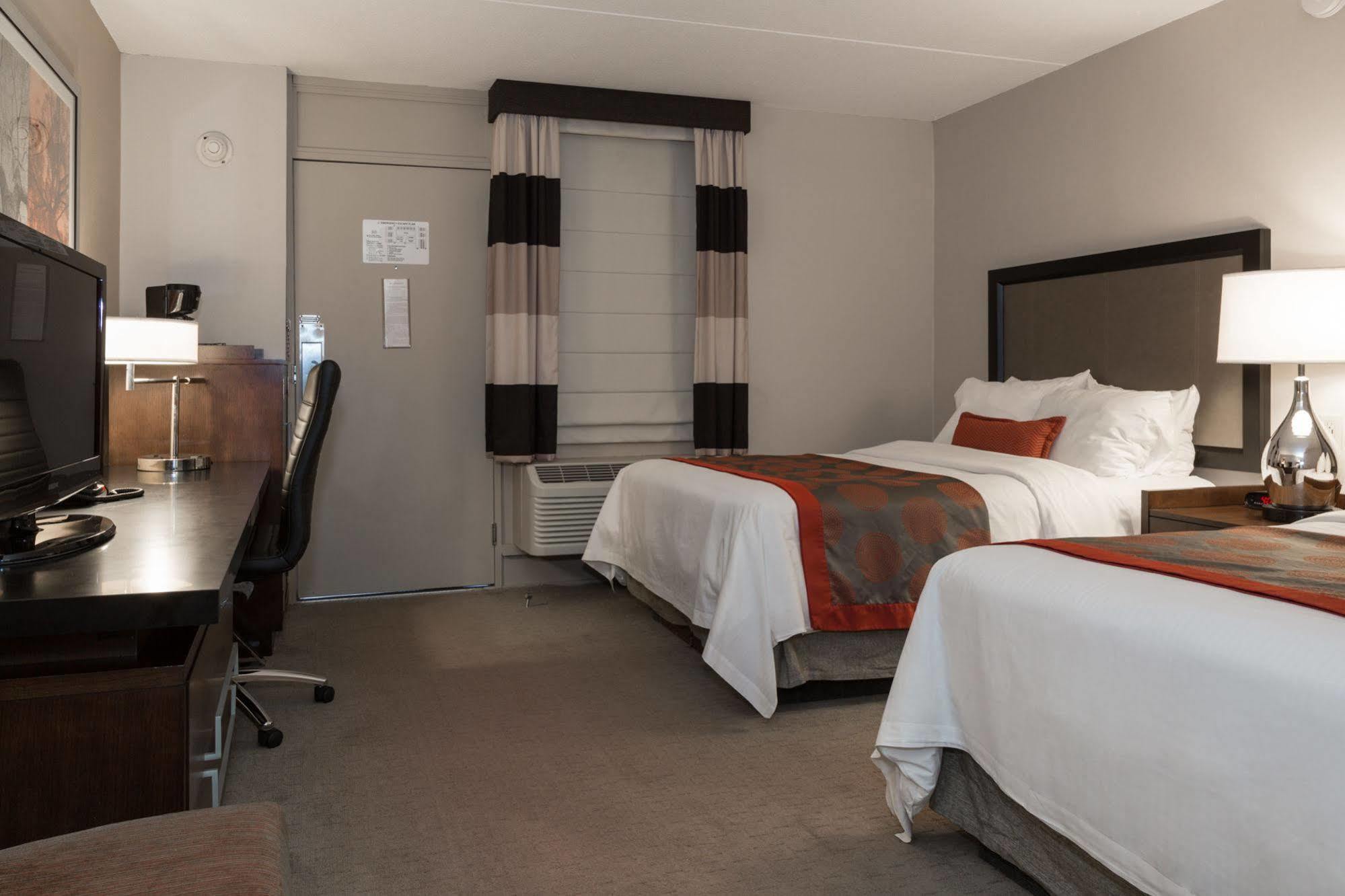 Hotel Ramada By Wyndham 3*