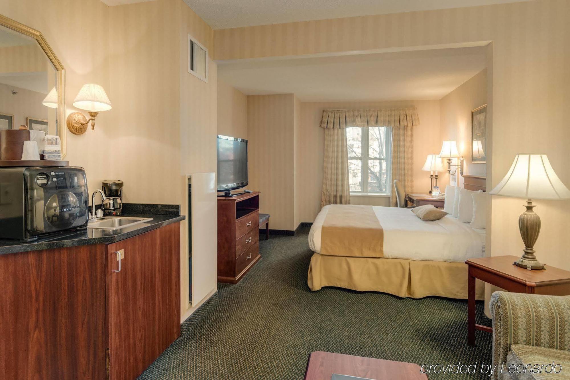 Western Hotel 2*