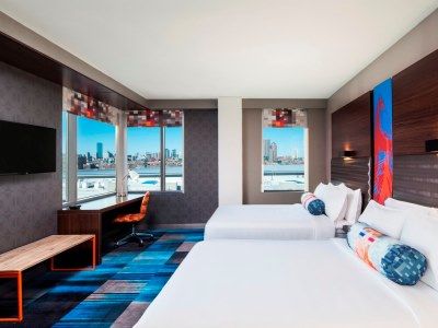 Aloft Seaport District Hotel 4*