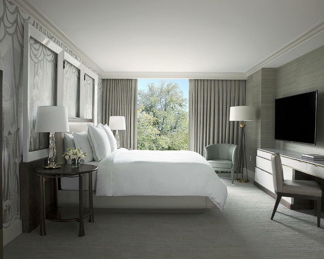 Four Seasons 5* Boston