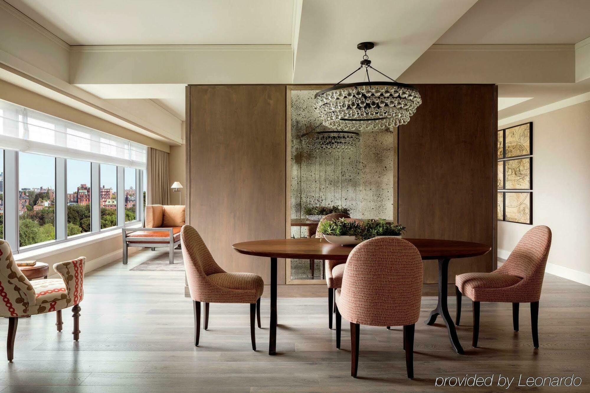 The Ritz-carlton, Hotel