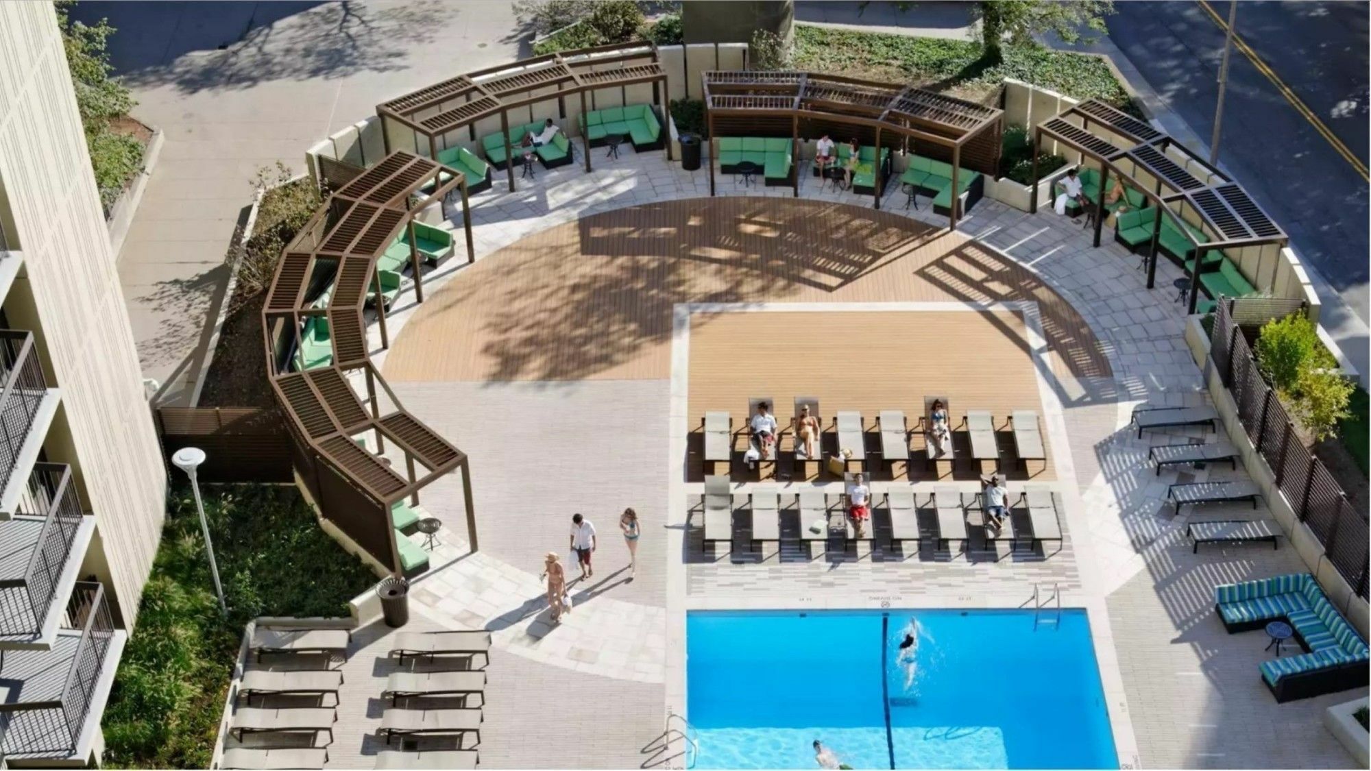 Global Luxury At West End Apartment
