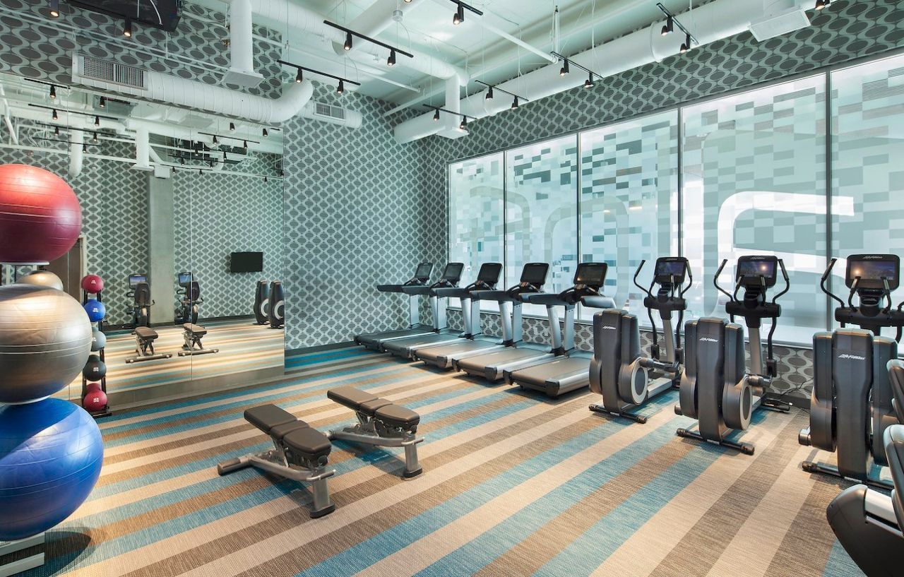 Aloft Seaport District 4* Boston